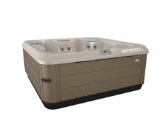 Bullfrog Spas X8 Hot Tub - 8-Person Premium Spa Experience in Laval
