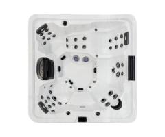 Trévi Signature Spa: Luxury Hot Tub with in.stream 2 Audio System for Ultimate Relaxation in Laval