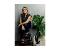 La Health & Melness: Laval's Holistic Healing Haven