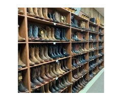 Village Western : L'Essentiel du Style Western à Laval